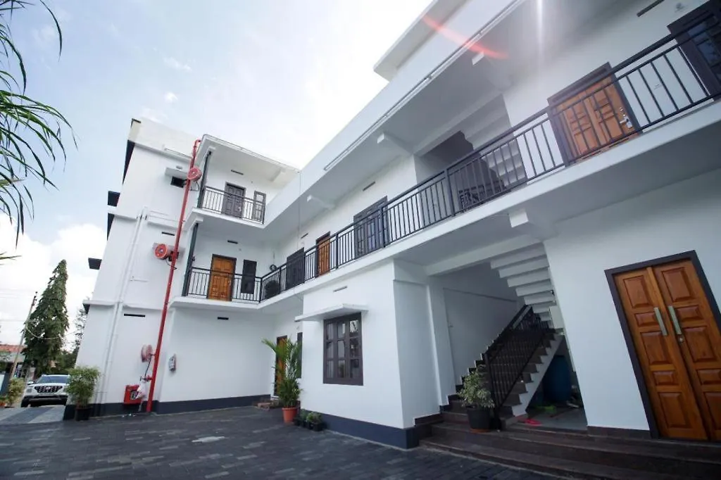Izza Rooms And Apartments Wayanad Sultan Bathery Hotel