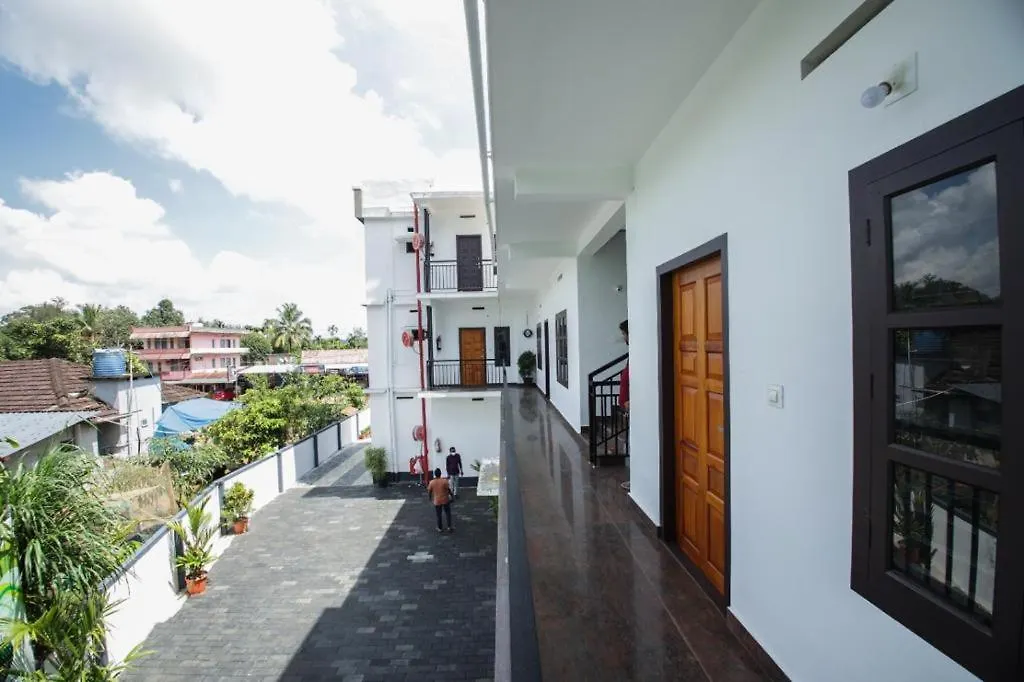 Hotel Izza Rooms And Apartments Wayanad Sultan Bathery
