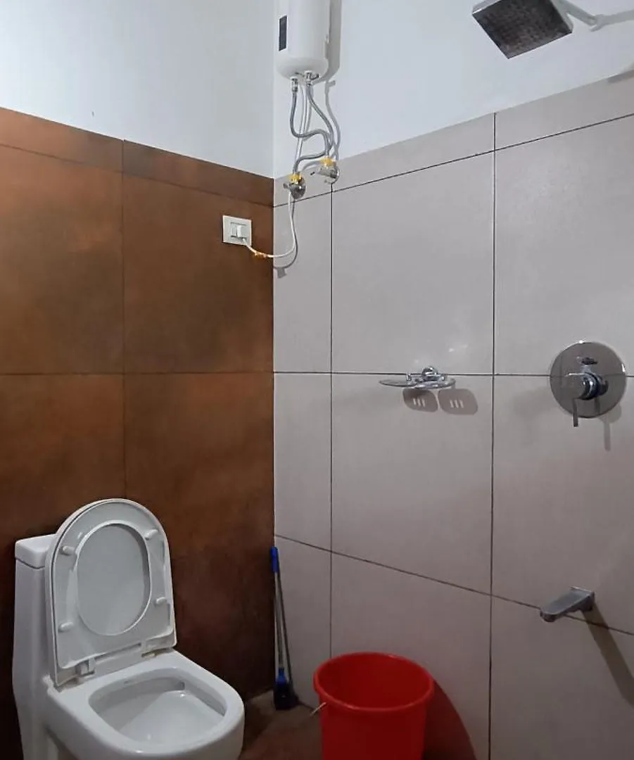 Hotel Izza Rooms And Apartments Wayanad Sultan Bathery